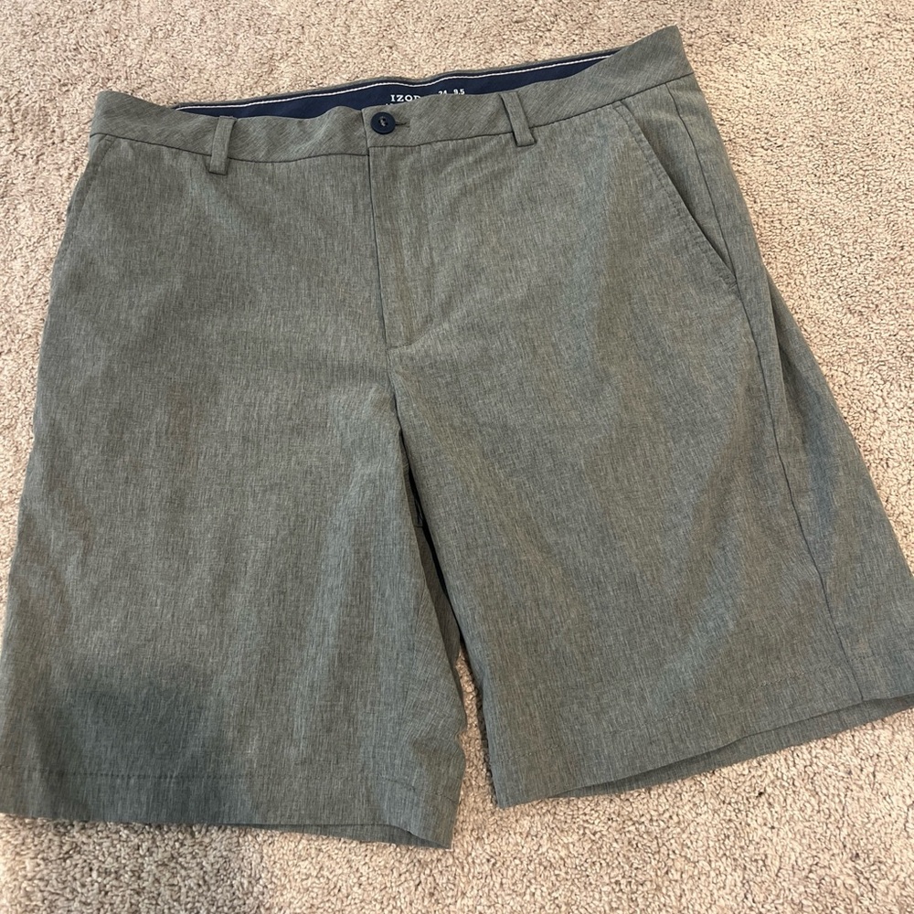 Izod men’s golf shorts gray